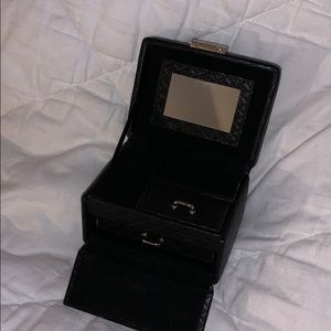 Mini jewelry box